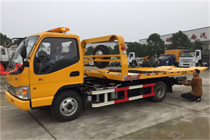 石嘴山哪里有拖车服务