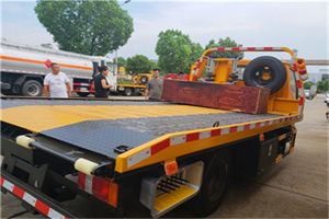 石嘴山附近拖车电话号码服务